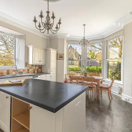 Fir Trees بيت للعطل