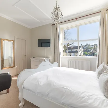 بيت للعطل Fir Trees ويندرمير