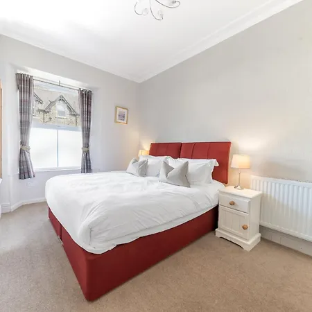 Fir Trees * ويندرمير